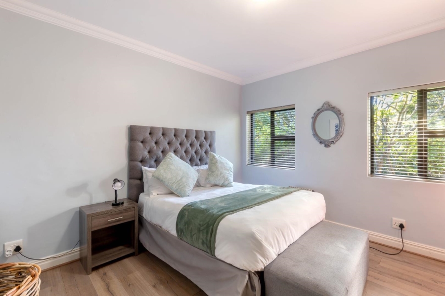 To Let 4 Bedroom Property for Rent in Tamboerskloof Western Cape